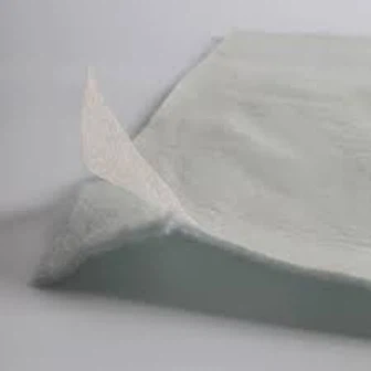 Sun'iy ko'l uchun murakkab geomembran